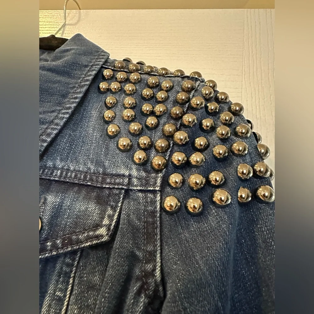 Studded Denim Trucker Jacket Size Medium - Picture 6 of 10